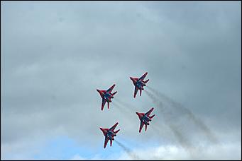 4 сентябрь 2015 г., Барнаул   Тренировочный полет пилотажной группы "Стрижи".