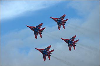 4 сентябрь 2015 г., Барнаул   Тренировочный полет пилотажной группы "Стрижи".