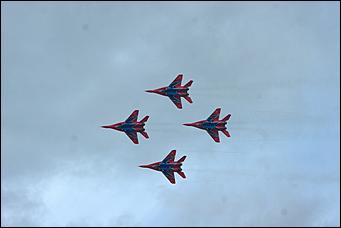 4 сентябрь 2015 г., Барнаул   Тренировочный полет пилотажной группы "Стрижи".