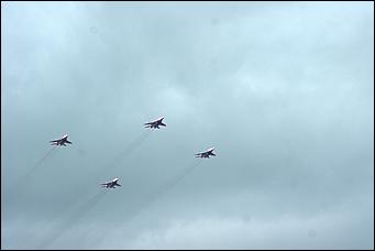 4 сентябрь 2015 г., Барнаул   Тренировочный полет пилотажной группы "Стрижи".