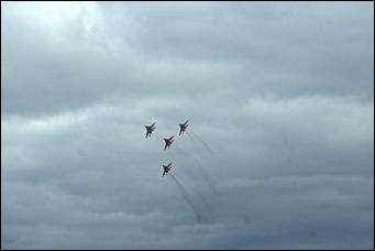 4 сентябрь 2015 г., Барнаул   Тренировочный полет пилотажной группы "Стрижи".