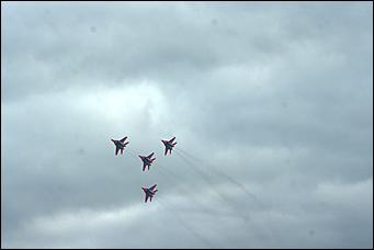 4 сентябрь 2015 г., Барнаул   Тренировочный полет пилотажной группы "Стрижи".