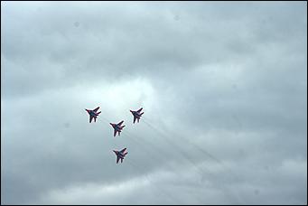 4 сентябрь 2015 г., Барнаул   Тренировочный полет пилотажной группы "Стрижи".