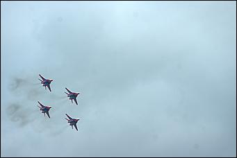 4 сентябрь 2015 г., Барнаул   Тренировочный полет пилотажной группы "Стрижи".