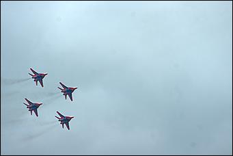 4 сентябрь 2015 г., Барнаул   Тренировочный полет пилотажной группы "Стрижи".