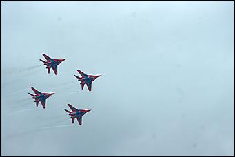 4 сентябрь 2015 г., Барнаул   Тренировочный полет пилотажной группы "Стрижи".