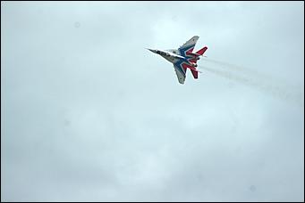 4 сентябрь 2015 г., Барнаул   Тренировочный полет пилотажной группы "Стрижи".