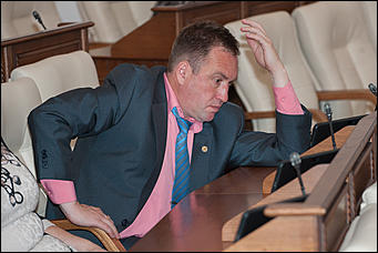 22 сентябрь 2016 г., Барнаул © Амител Вячеслав Мельников   В последний раз депутаты шестого созыва собрались в стенах парламентского центра Алтайского края