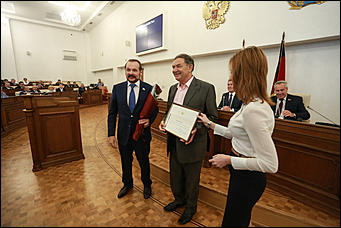 31 августа 2017 г, Барнаул. Екатерина Смолихина    Отдохнувшие и загоревшие: депутаты Алтайского Заксобрания вернулись с летних каникул