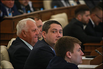 31 августа 2017 г, Барнаул. Екатерина Смолихина    Отдохнувшие и загоревшие: депутаты Алтайского Заксобрания вернулись с летних каникул