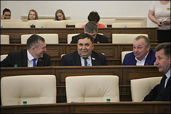 31 мая 2018 г., Барнаул. Екатерина Смолихина   Без Карлина: как прошла сессия краевого парламента в последний день весны