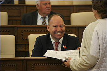 31 мая 2018 г., Барнаул. Екатерина Смолихина   Без Карлина: как прошла сессия краевого парламента в последний день весны