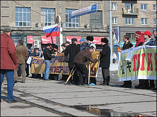 Акция в защиту Щербинского: как это было в других регионах   <P>Фотографии с форума http://forums.auto.vl.ru</P>