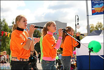 15 сентября 2007 г., Барнаул   Медиа-холдинг "Алтайская неделя плюс" сделал подарок всем барнаульцам