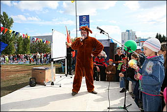 15 сентября 2007 г., Барнаул   Медиа-холдинг "Алтайская неделя плюс" сделал подарок всем барнаульцам