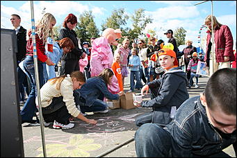 15 сентября 2007 г., Барнаул   Медиа-холдинг "Алтайская неделя плюс" сделал подарок всем барнаульцам