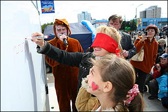 15 сентября 2007 г., Барнаул   Медиа-холдинг "Алтайская неделя плюс" сделал подарок всем барнаульцам