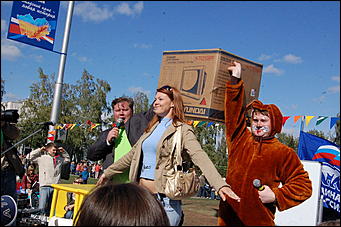 15 сентября 2007 г., Барнаул   Медиа-холдинг "Алтайская неделя плюс" сделал подарок всем барнаульцам