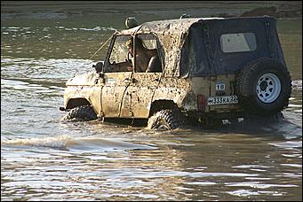 15 июля 2008 г., Барнаул   Алтайский внедорожный клуб организовал шоу