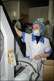 26 февраля 2007 г., Барнаул   Посещение главой Барнаула Владимиром Колгановым ООО "Алтайхолод"