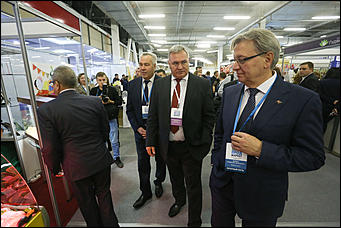 31 октября 2017 г., Барнаул. Екатерина Смолихина   Лучшие алтайские продукты показали в Барнауле на выставке "АлтайПродМаркет"