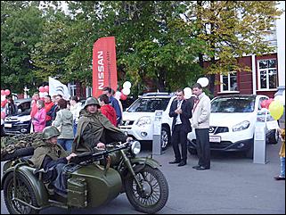 27 августа 2011 г., Барнаул   Автоцентр АНТ поздравил жителей родного города Барнаула  с праздником! 