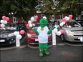 27 августа 2011 г., Барнаул   Автоцентр АНТ поздравил жителей родного города Барнаула  с праздником! 