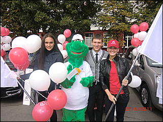 27 августа 2011 г., Барнаул   Автоцентр АНТ поздравил жителей родного города Барнаула  с праздником! 