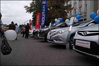 27 августа 2011 г., Барнаул   Автоцентр АНТ поздравил жителей родного города Барнаула  с праздником! 