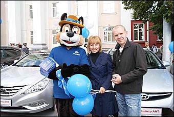 27 августа 2011 г., Барнаул   Автоцентр АНТ поздравил жителей родного города Барнаула  с праздником! 