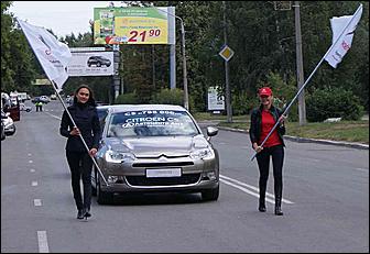 27 августа 2011 г., Барнаул   Автоцентр АНТ поздравил жителей родного города Барнаула  с праздником! 