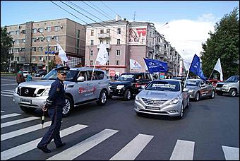 27 августа 2011 г., Барнаул   Автоцентр АНТ поздравил жителей родного города Барнаула  с праздником! 