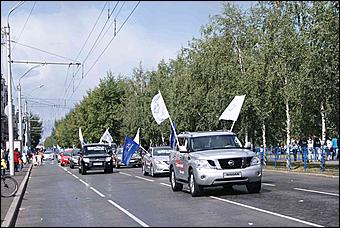 27 августа 2011 г., Барнаул   Автоцентр АНТ поздравил жителей родного города Барнаула  с праздником! 