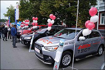 27 августа 2011 г., Барнаул   Автоцентр АНТ поздравил жителей родного города Барнаула  с праздником! 