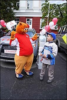 27 августа 2011 г., Барнаул   Автоцентр АНТ поздравил жителей родного города Барнаула  с праздником! 