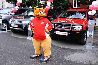 27 августа 2011 г., Барнаул   Автоцентр АНТ поздравил жителей родного города Барнаула  с праздником! 