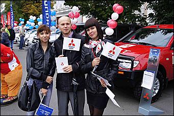 27 августа 2011 г., Барнаул   Автоцентр АНТ поздравил жителей родного города Барнаула  с праздником! 