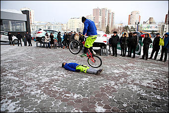 14 февраля 2015г.    Автоцентр АНТ официальный дилер Hyundai провел шоу аэрографии в День Святого Валентина