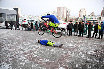 14 февраля 2015г.    Автоцентр АНТ официальный дилер Hyundai провел шоу аэрографии в День Святого Валентина