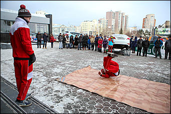 14 февраля 2015г.    Автоцентр АНТ официальный дилер Hyundai провел шоу аэрографии в День Святого Валентина