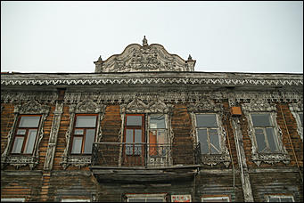 23 ноября 2017 г., Барнаул. Екатерина Смолихина   Медленно, но верно: реставрация "Аптеки Крюгеръ" в Барнауле продолжается