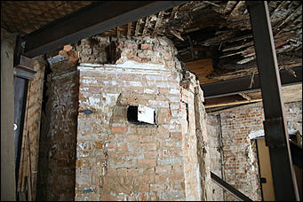 23 ноября 2017 г., Барнаул. Екатерина Смолихина   Медленно, но верно: реставрация "Аптеки Крюгеръ" в Барнауле продолжается