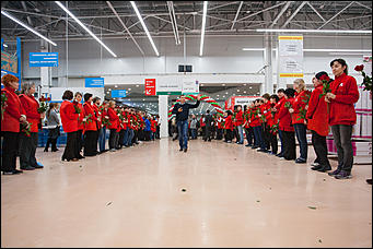 17 ноябрь 2016 г., Барнаул © Амител Вячеслав Мельников Как открывали "Ашан" в ТЦ "Галактика"