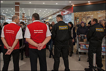 17 ноябрь 2016 г., Барнаул © Амител Вячеслав Мельников Как открывали "Ашан" в ТЦ "Галактика"