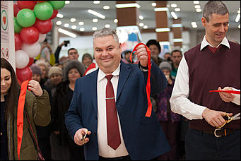 17 ноябрь 2016 г., Барнаул © Амител Вячеслав Мельников Как открывали "Ашан" в ТЦ "Галактика"