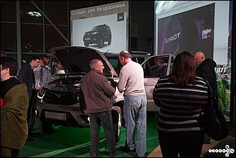    Салон «Автомагистраль» презентовал обновленный УАЗ «Патриот» и вручил ключи первым  покупателям