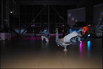    Салон «Автомагистраль» презентовал обновленный УАЗ «Патриот» и вручил ключи первым  покупателям