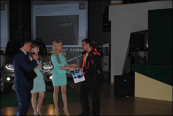    Салон «Автомагистраль» презентовал обновленный УАЗ «Патриот» и вручил ключи первым  покупателям