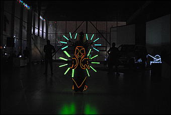    Салон «Автомагистраль» презентовал обновленный УАЗ «Патриот» и вручил ключи первым  покупателям