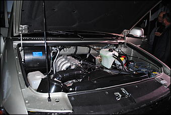    Салон «Автомагистраль» презентовал обновленный УАЗ «Патриот» и вручил ключи первым  покупателям